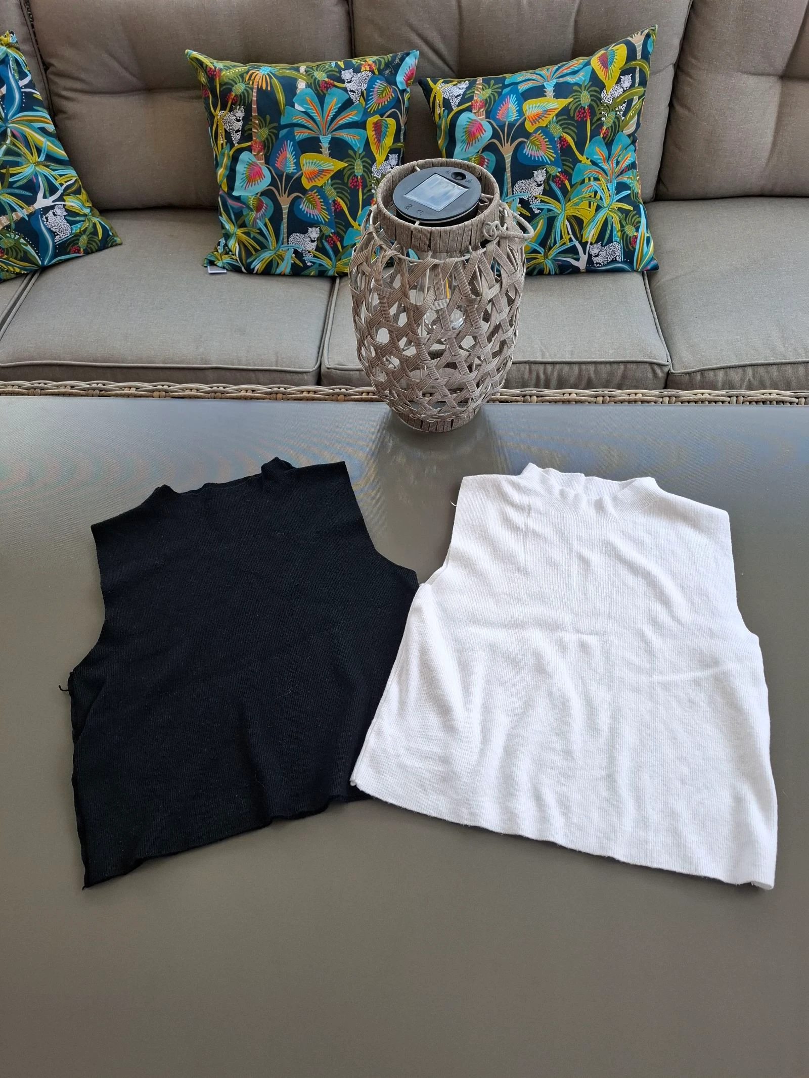 T-shirt pull sans manche lot de 2 taille 36 - très bon état
